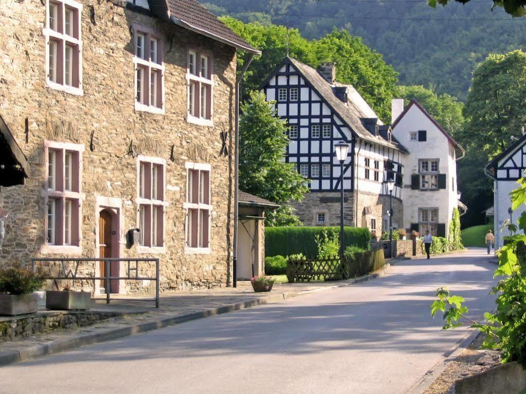 Waldhotel Im Wiesengrund Hurtgenwald Exterior photo
